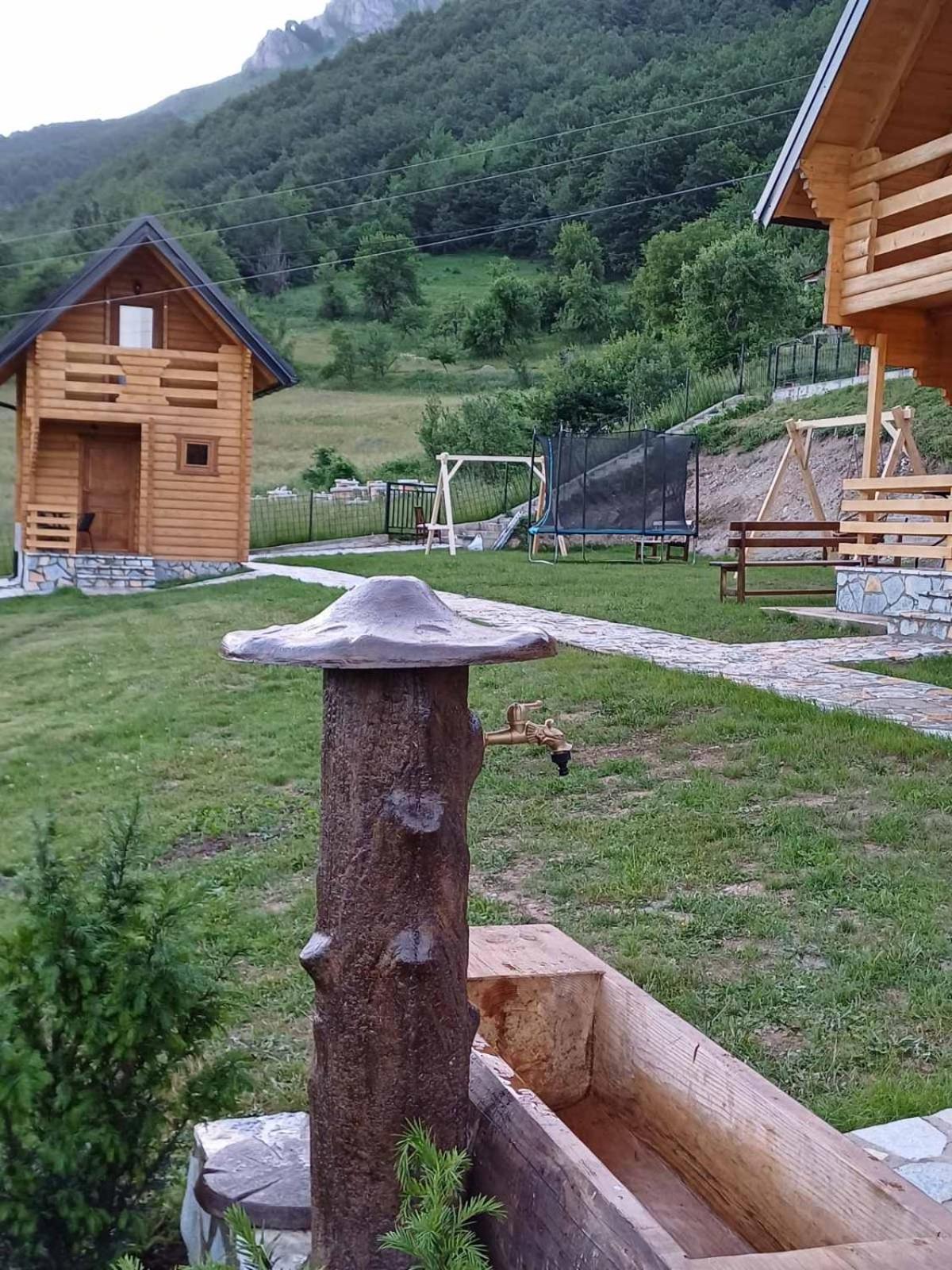 Soulrest Ekoresort - Mehov Konak Gusinje Buitenkant foto