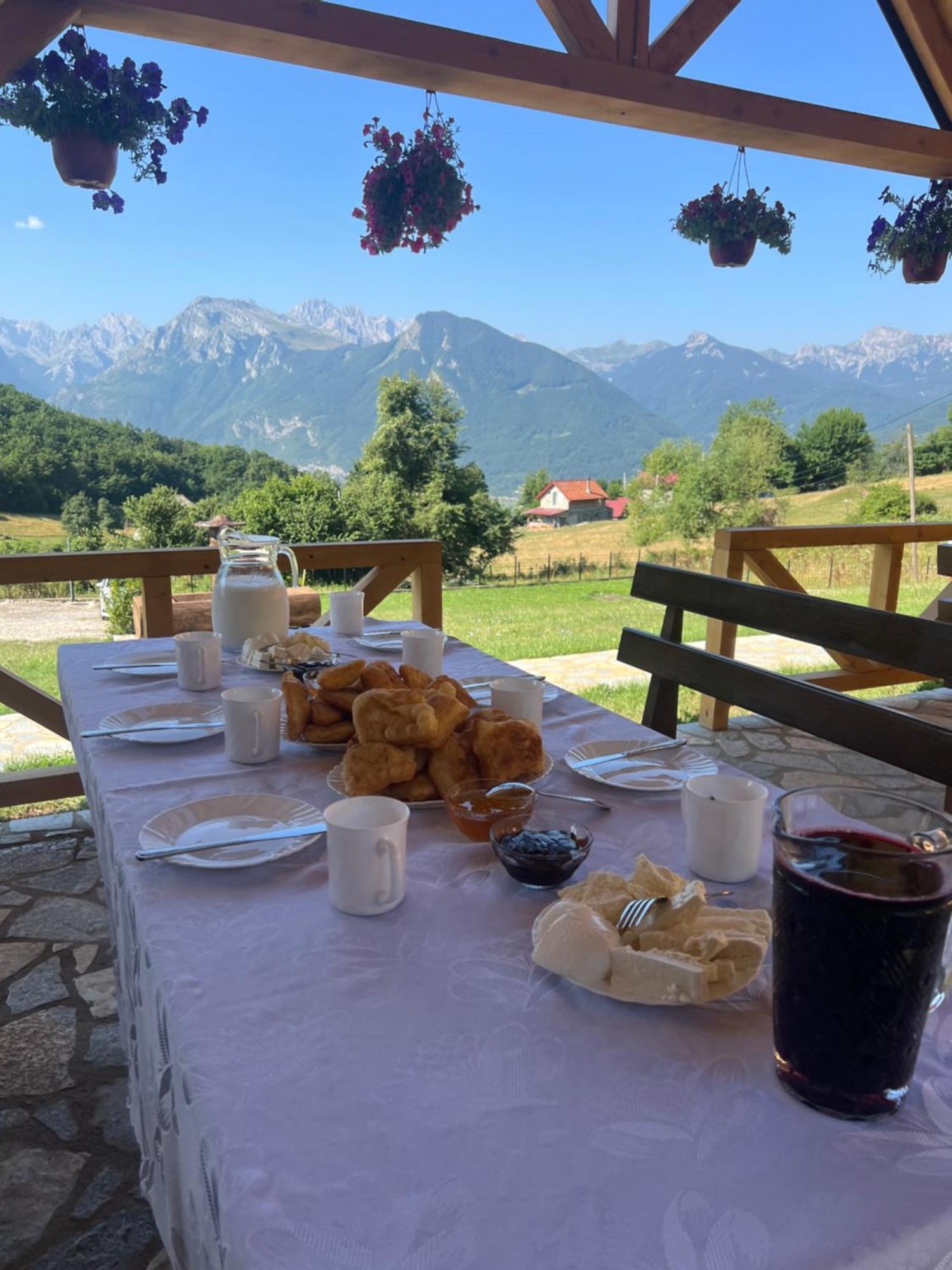 Soulrest Ekoresort - Mehov Konak Gusinje Buitenkant foto